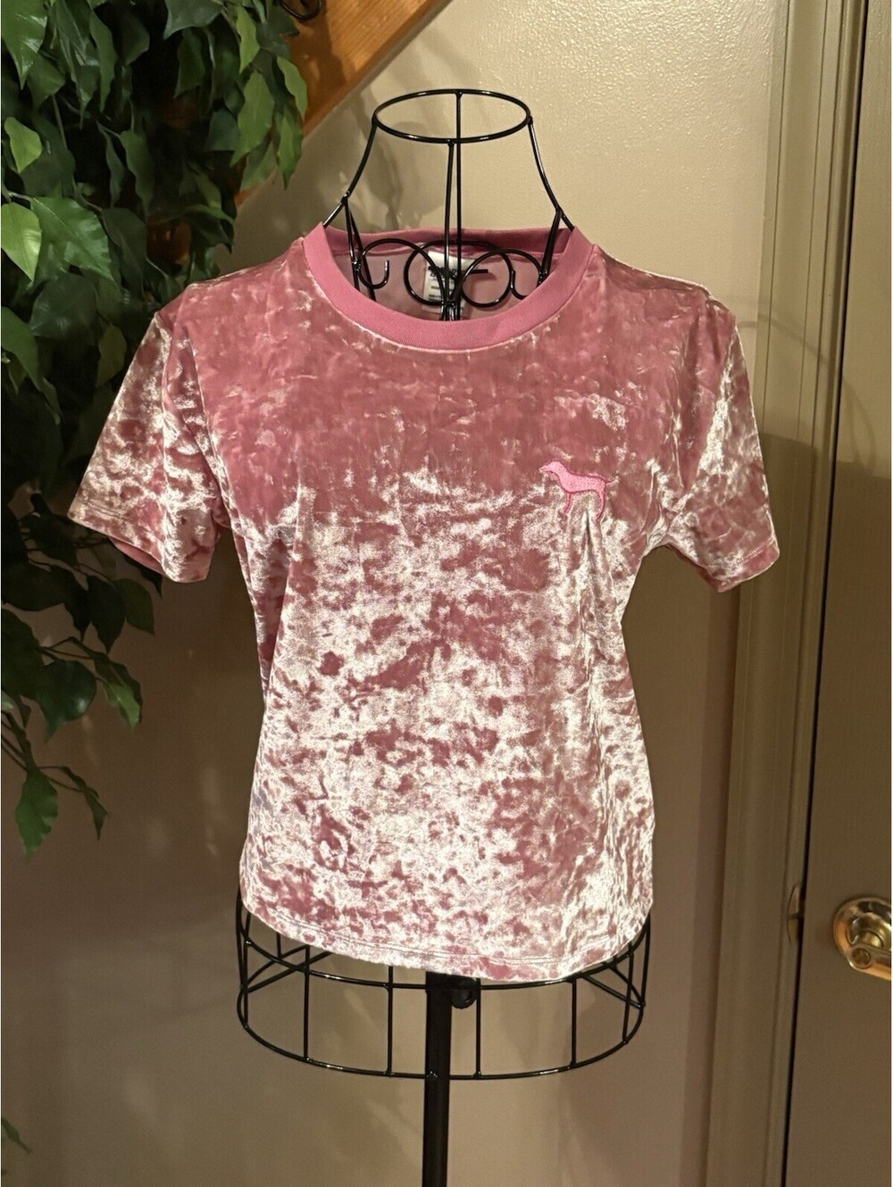 Victoria’s Secret Pink Crushed Velvet Cropped T Shirt Size XS Pink NWT